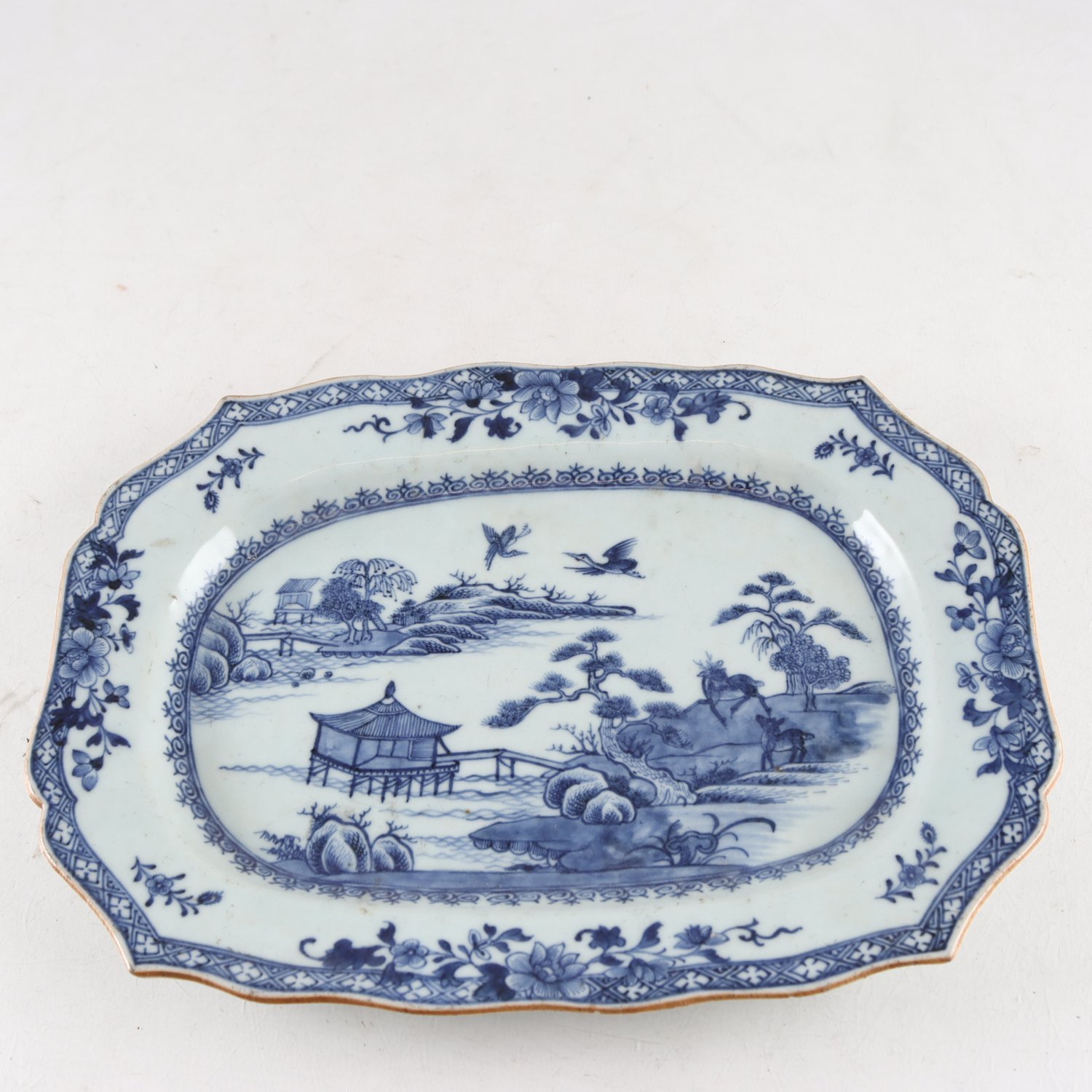 Serveringsfat, Jiaqing, (1890-1820), Kina. Samfraktas ej.