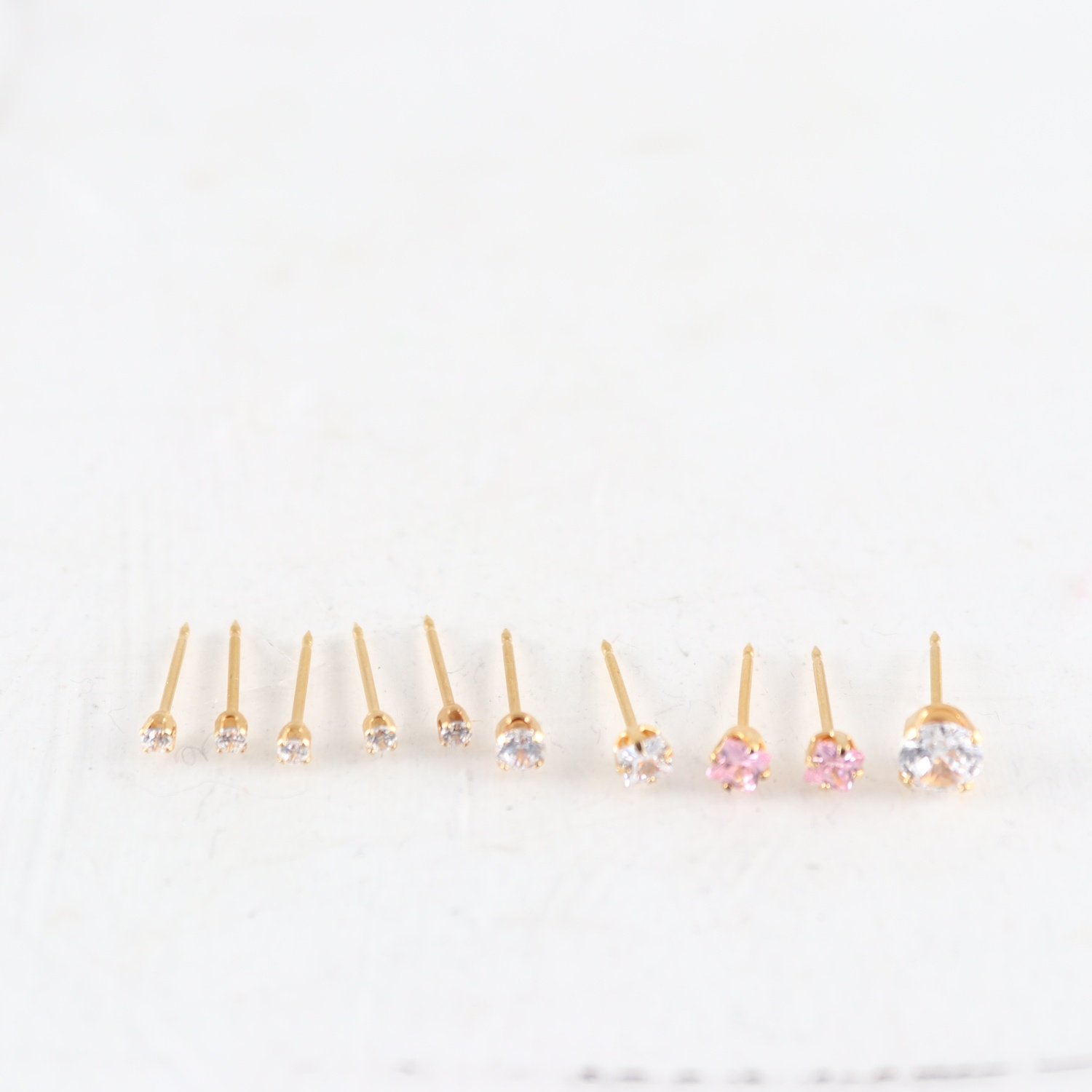 Studs, stenar, guld,14K