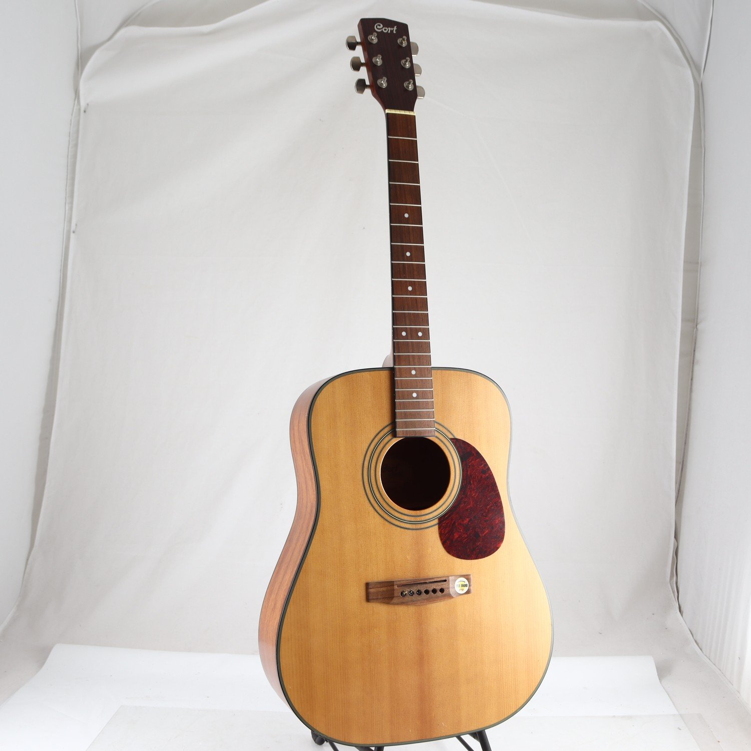 Gitarr, Cort Modell AD-850 NS