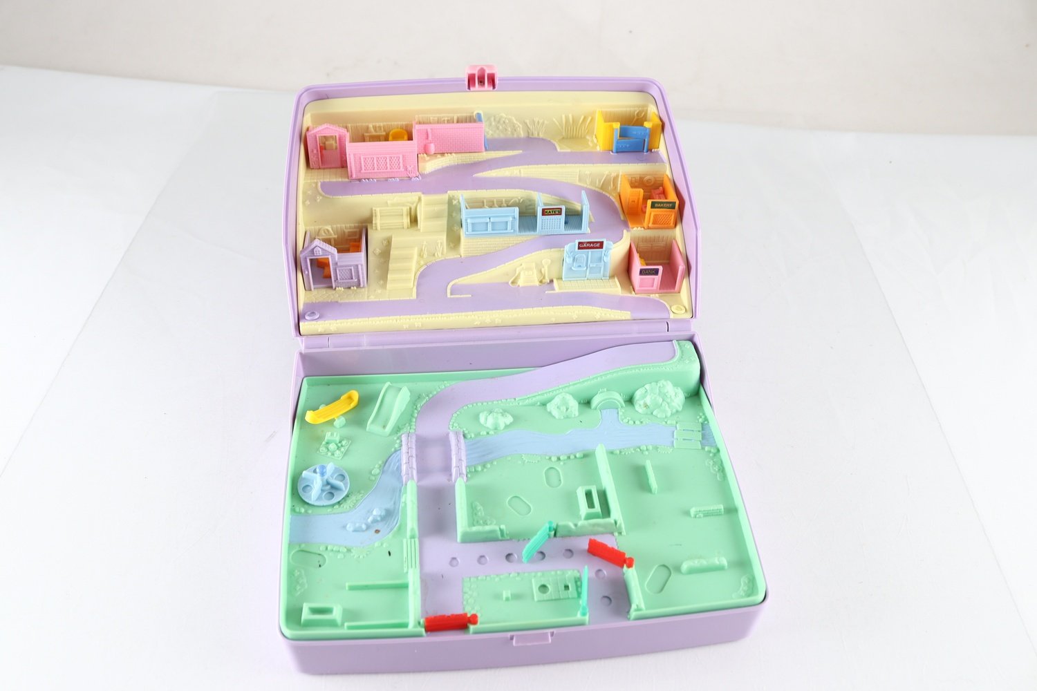 Polly pocket. Samfraktas ej.