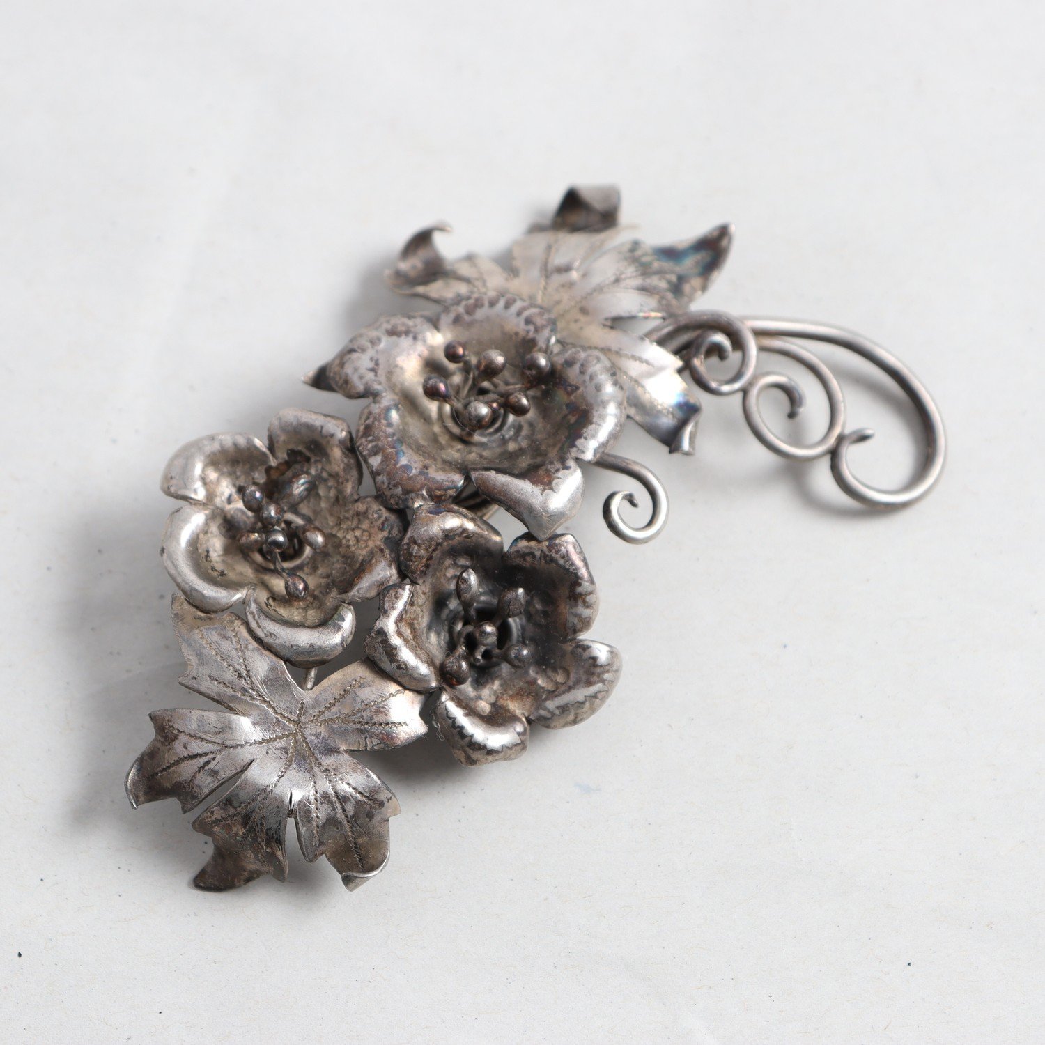 Brosch, silver, blommor, vintage, vikt: 27g