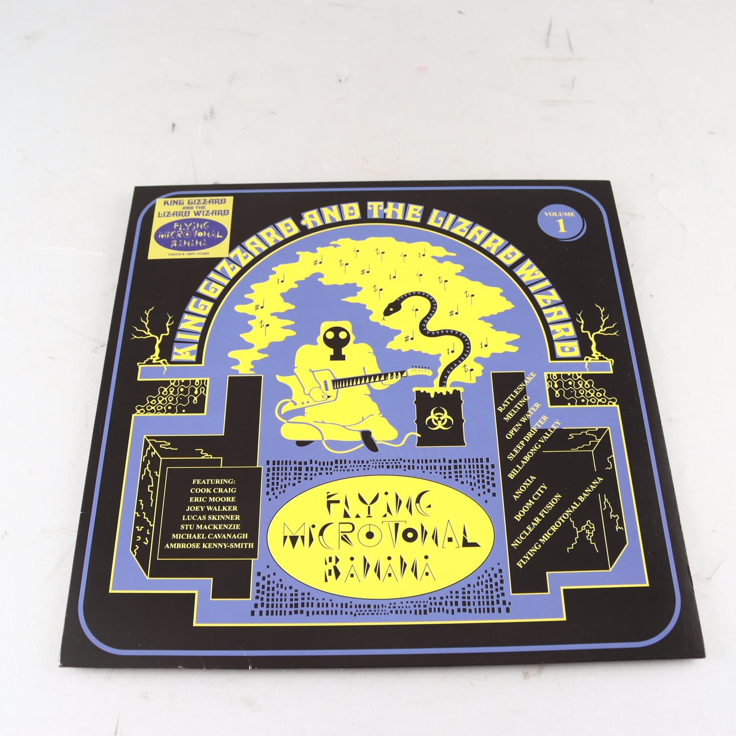 LP King Gizzard And The Lizard Wizard, Flying Microtonal Banana