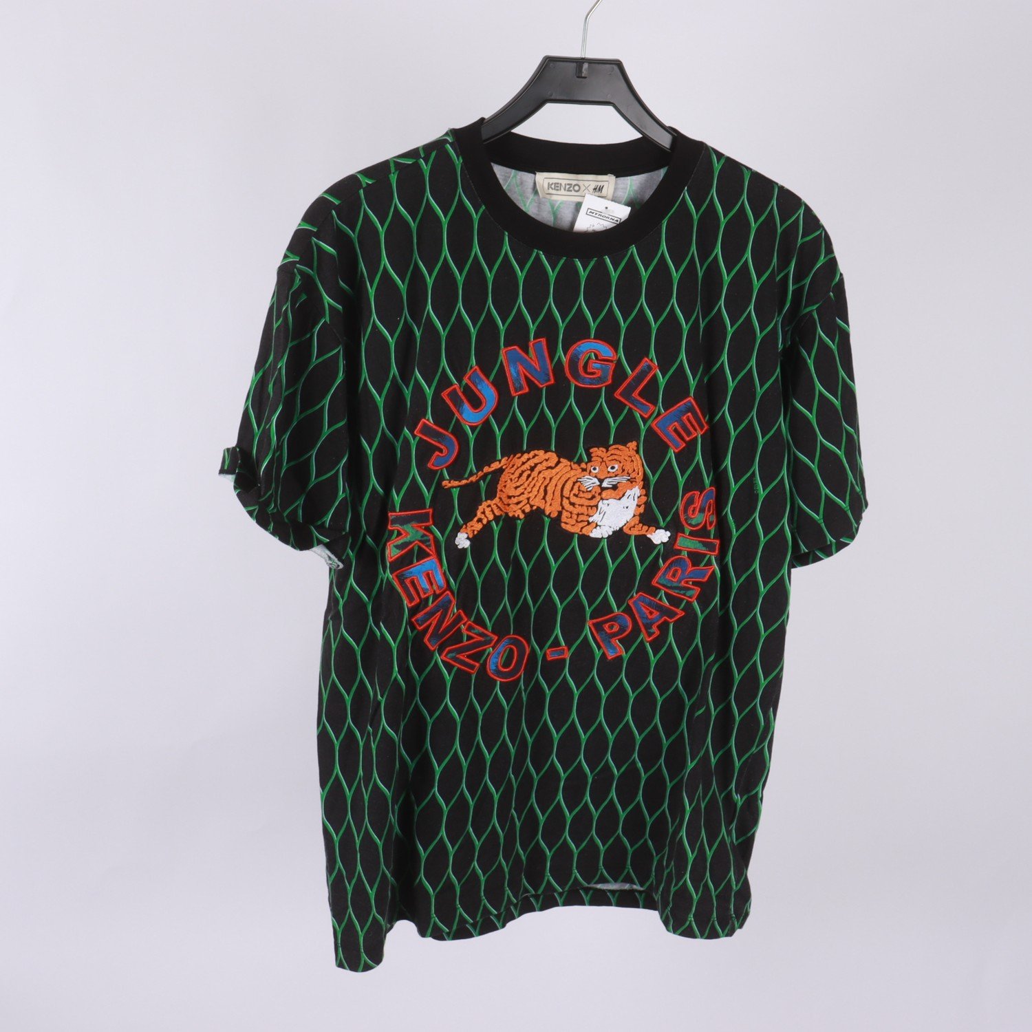 T shirt Kenzo x H M monstrad stl. L second hand Myrorna