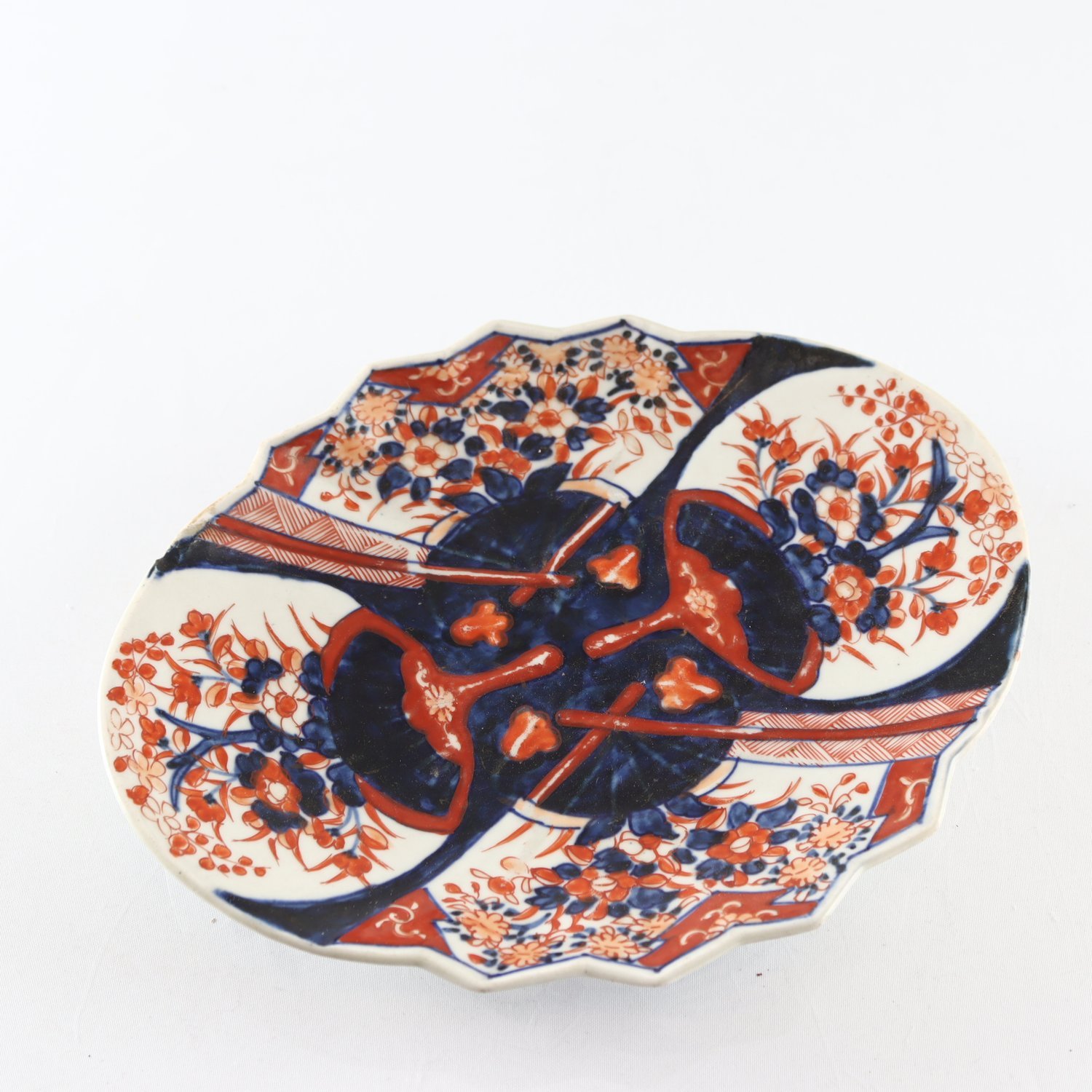 Fat, Imari, Japan, 1800-tal. Samfraktas ej.