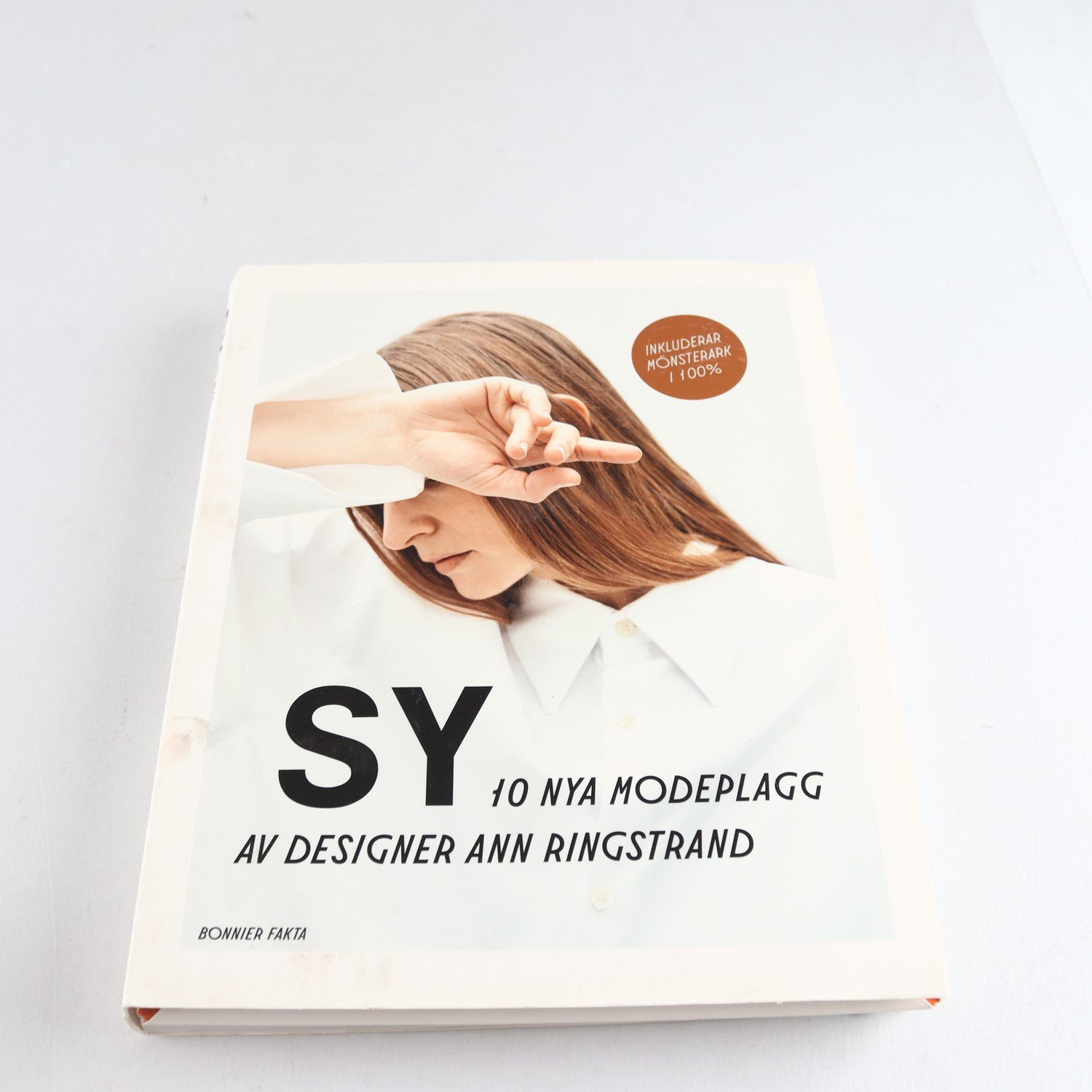 Sy 10 nya modeplagg, av designer Ann Ringstrand