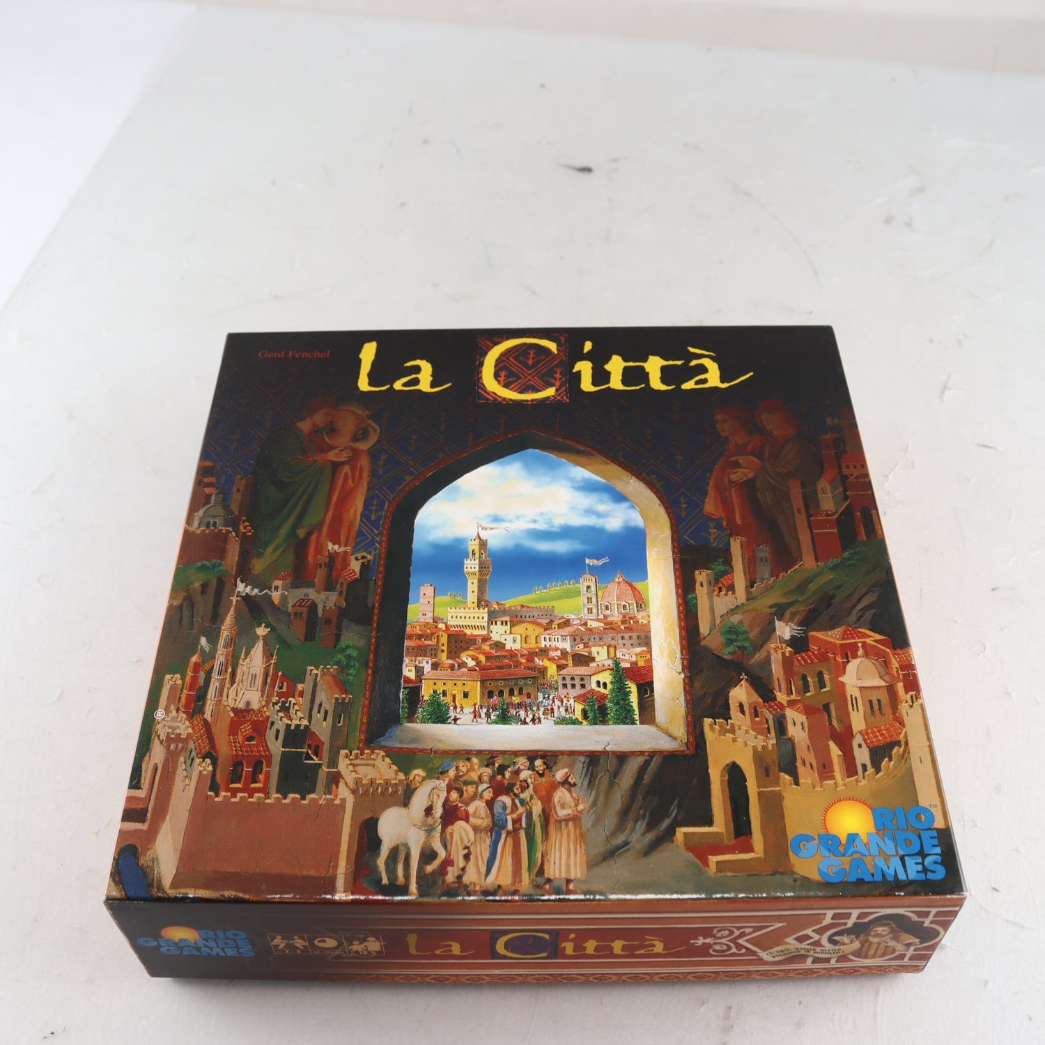 Spel, La citta.