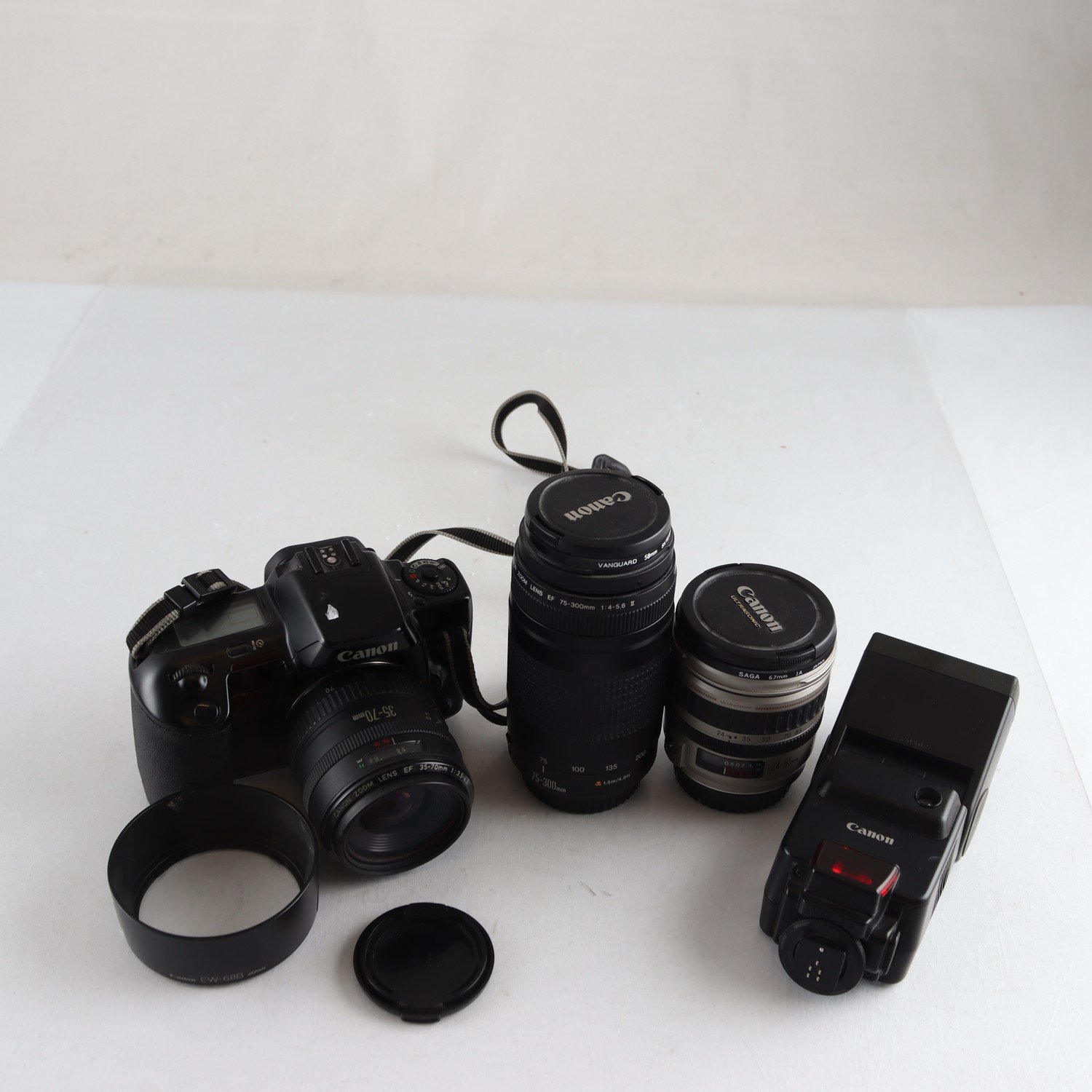 Kamera, canon eos 10, extra objektiv, blixt. Samfraktas ej.