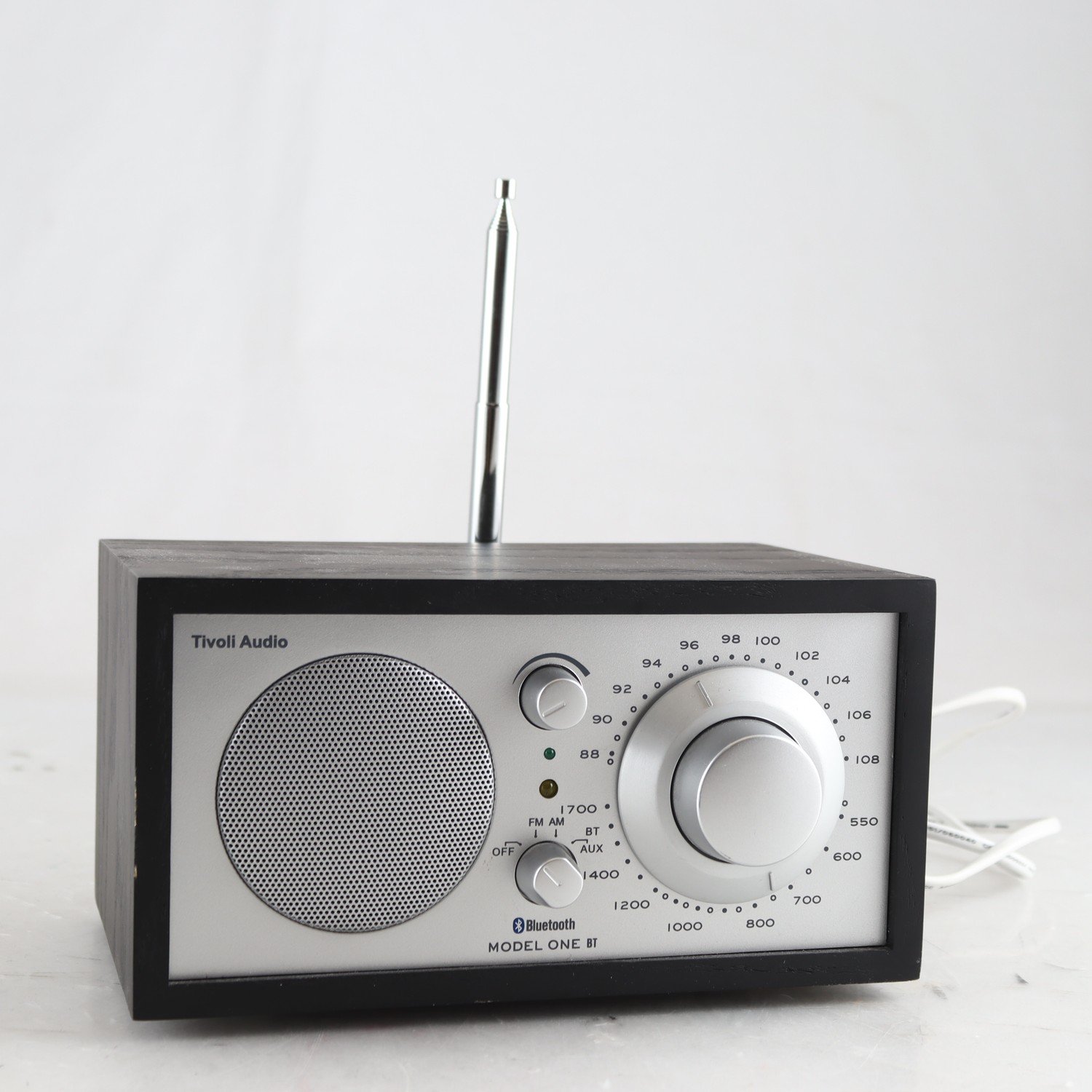 Radio, Tivoli Audio, Model One BT. Samfraktas ej.