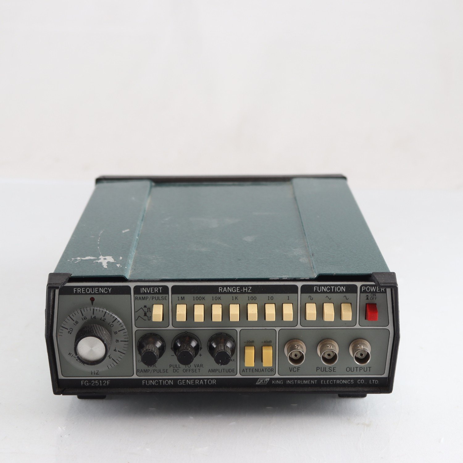 Function Generator, King Instruments FG-2512F. Samfraktas ej.