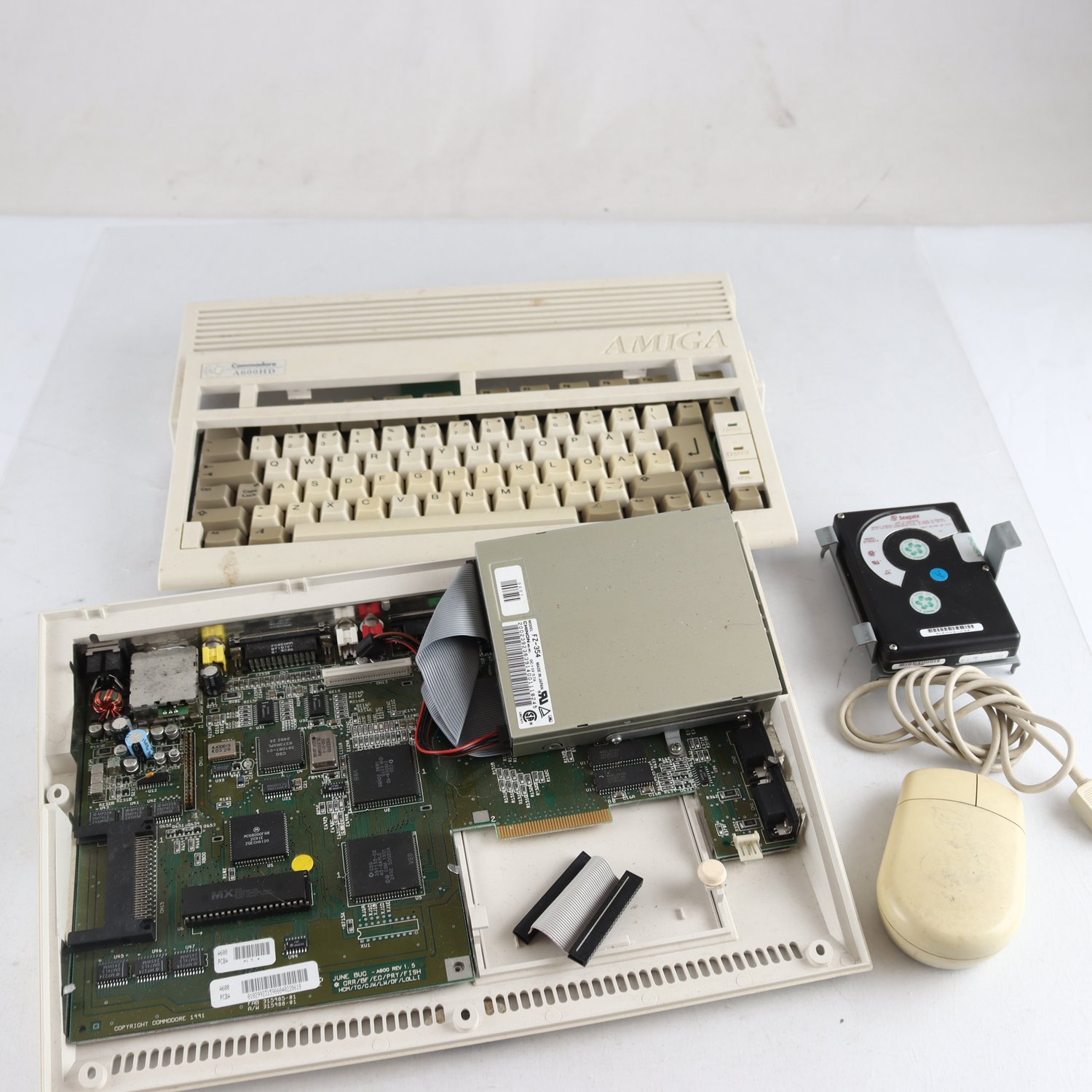 Repobjekt, Reservdelar till Commodore 600 Amiga. Samfraktas ej.