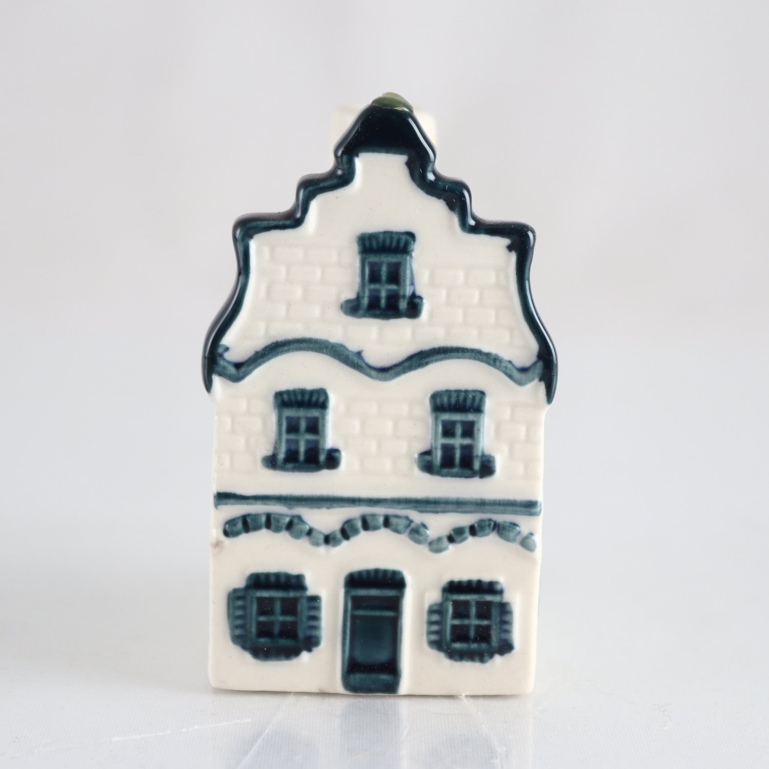 Miniatyr, porslin, KLM Bols Delft-hus, nr 1