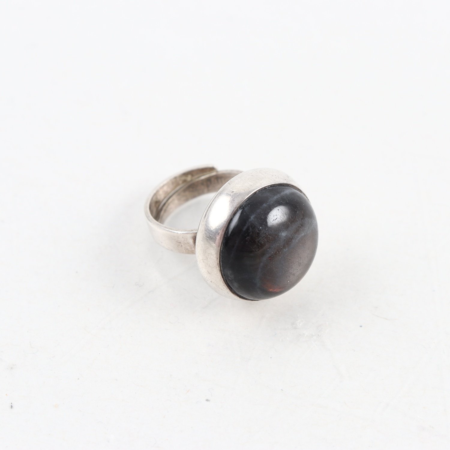 Ring, silver med stenar; Bengt Hallberg, Swedesign, 1975, brv: 10,6g