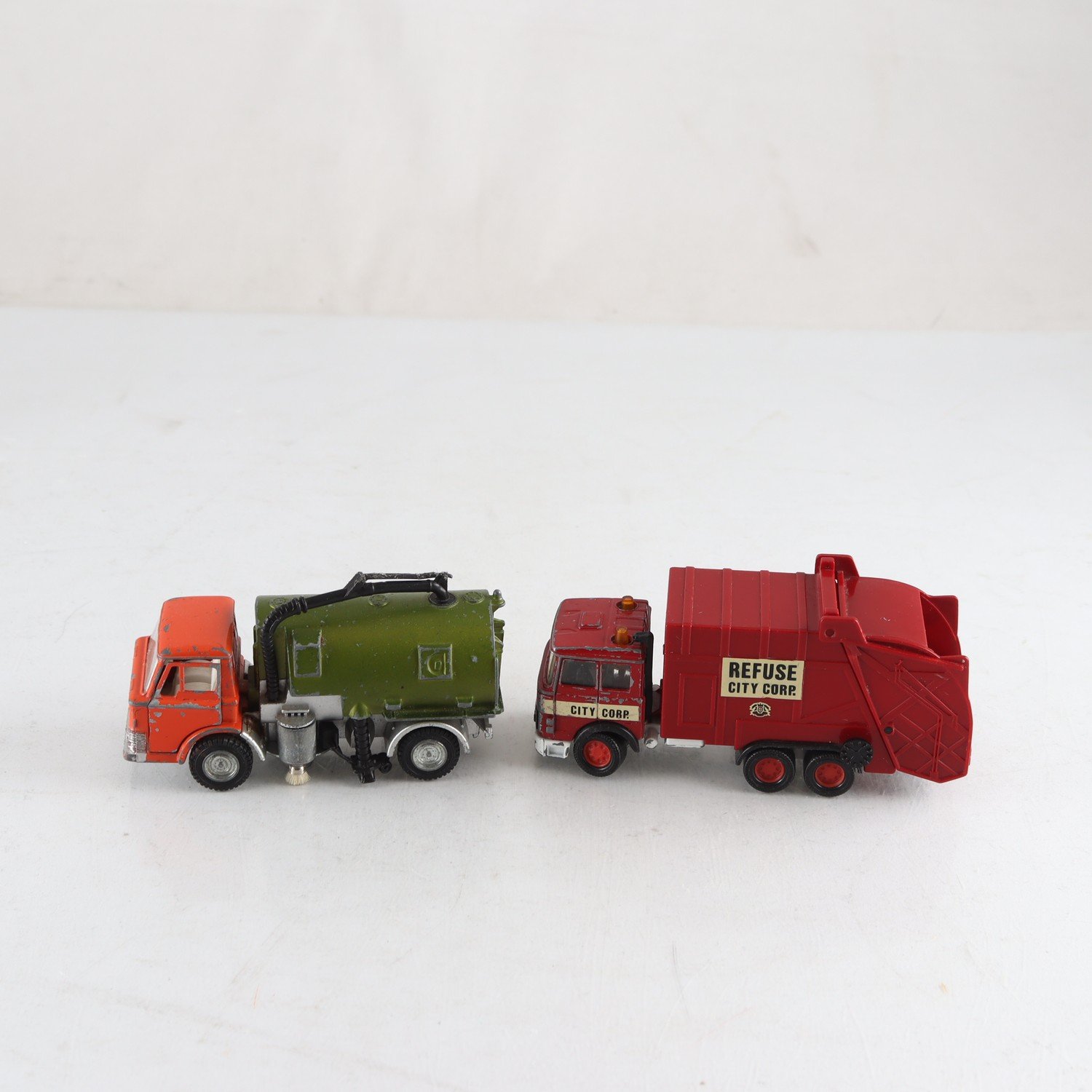 Plåtbilar, Dinky toys, matchbox,