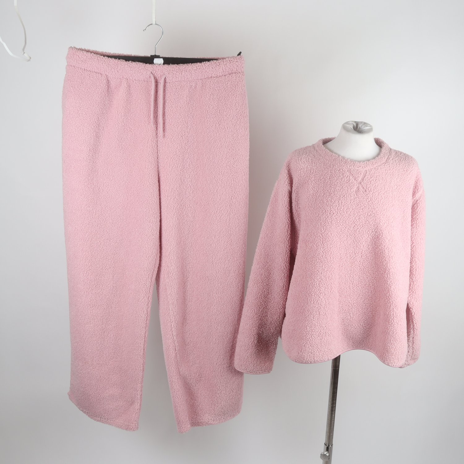 Mjukisset, Asos Design, rosa, stl. 44