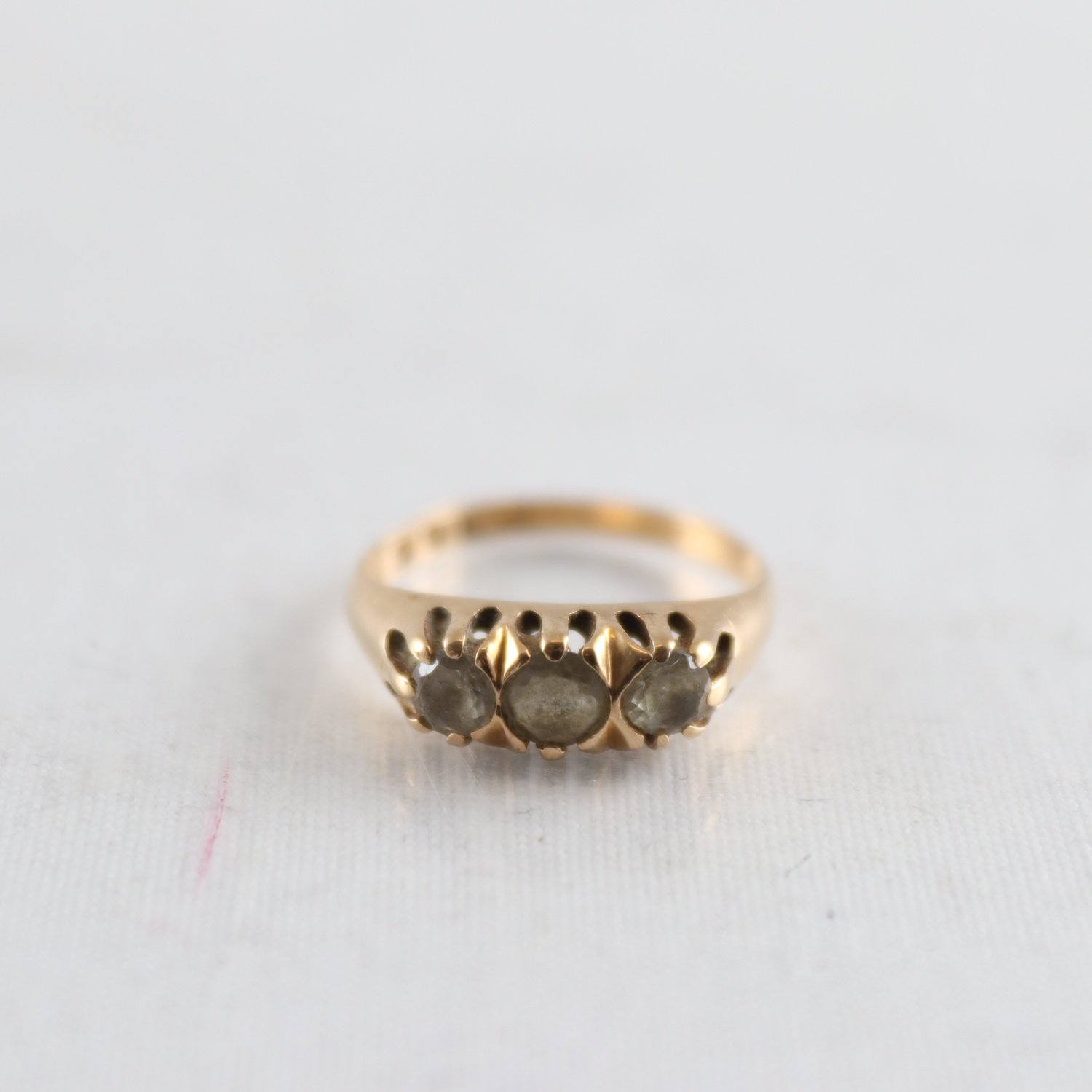 Ring – 18K med stenar