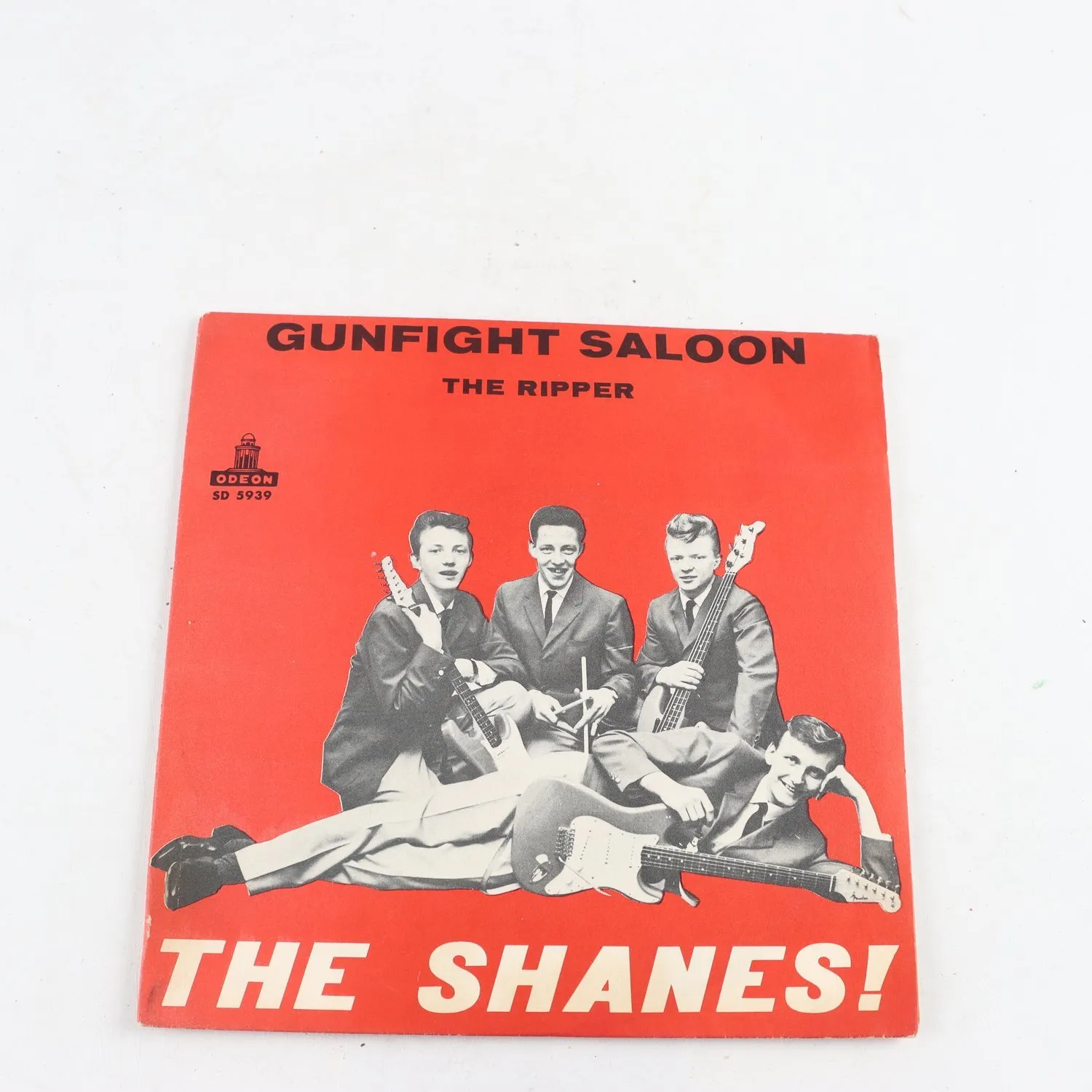 The Shanes!, Gunfight Saloon