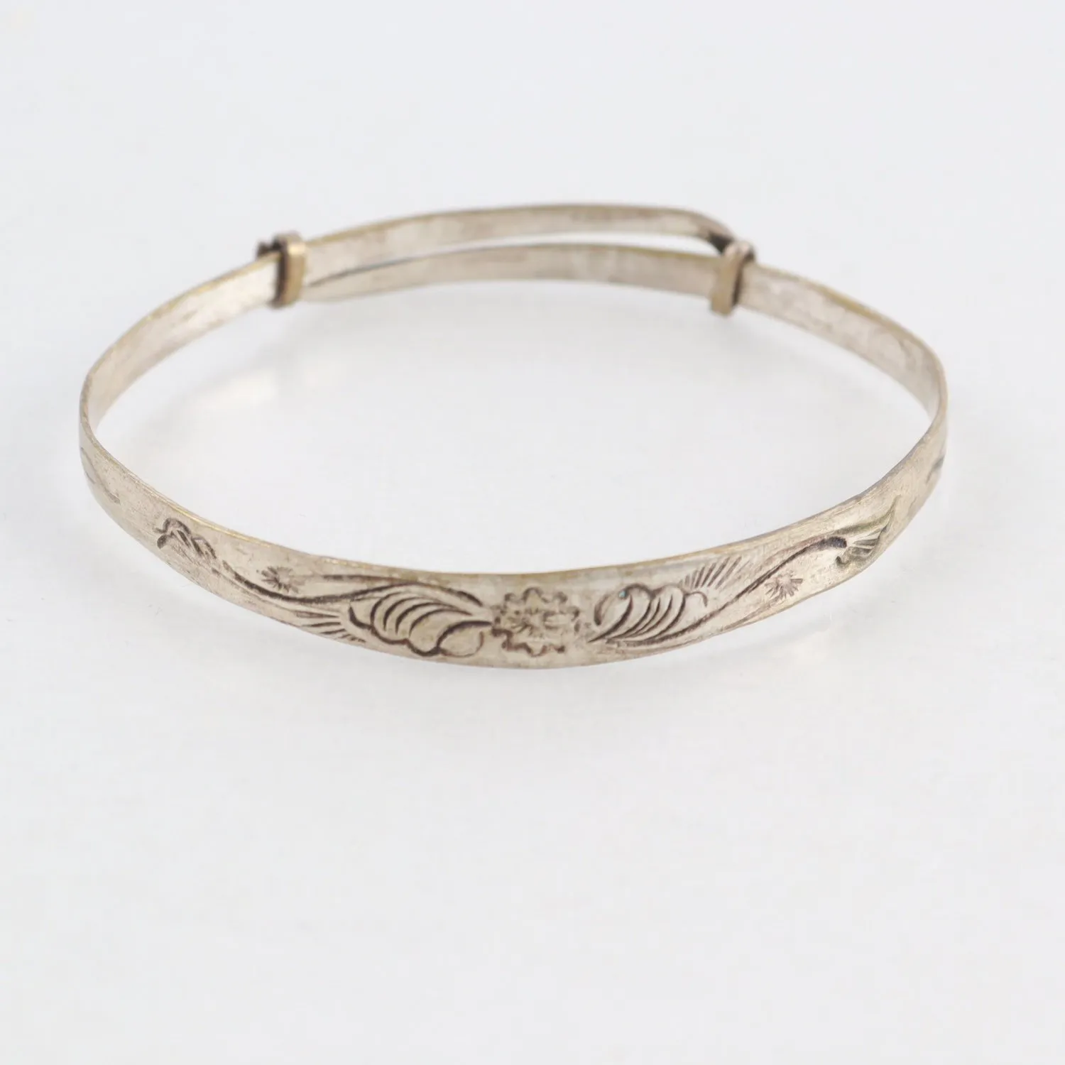 Armband, Silver, dekorerat med blommönster, Stämplat 925, vikt: 11,2g