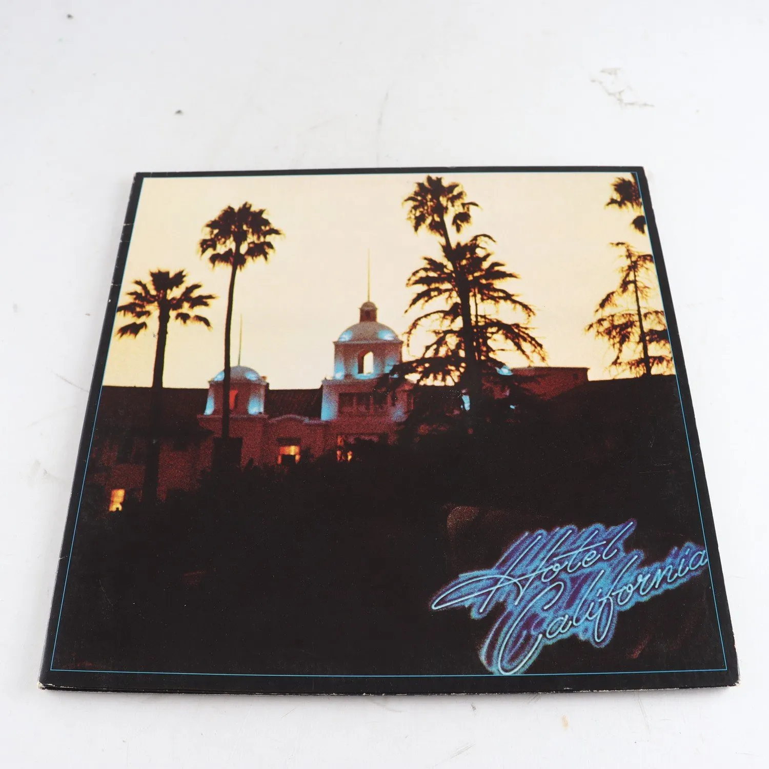 LP Eagles, Hotel California