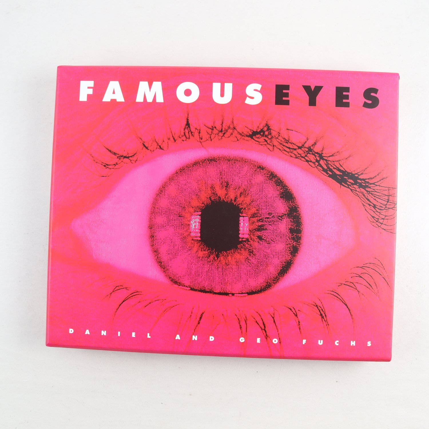 Famous Eyes, Daniel and Geo Fuchs. Samfraktas ej