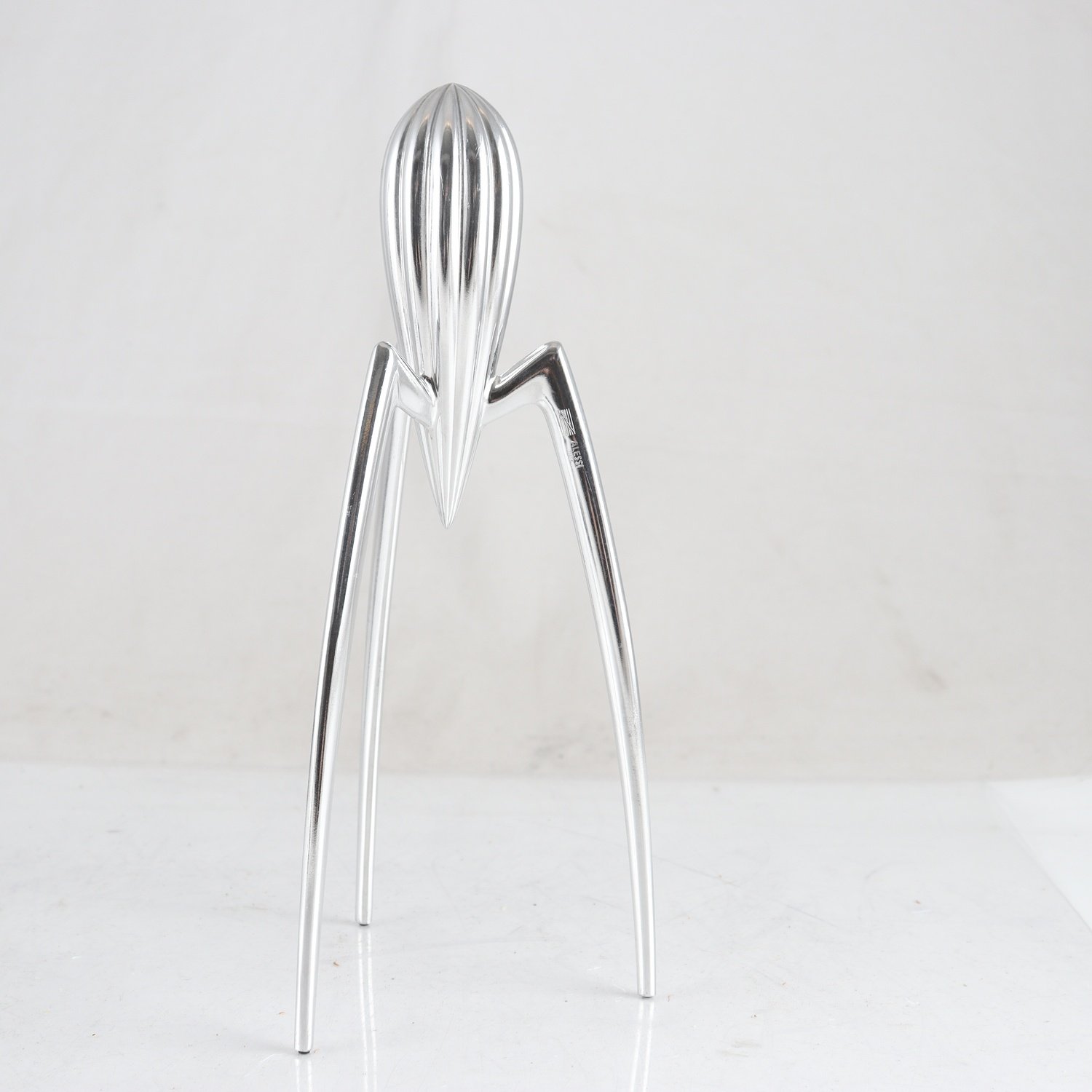 Citruspress, aluminium, Juicy Salif, Philippe Starck, Alessi. Samfraktas ej.