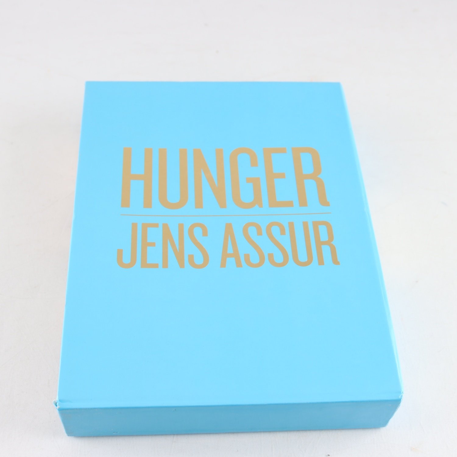 Jens Assur, Hunger, 5 volymer i kassett