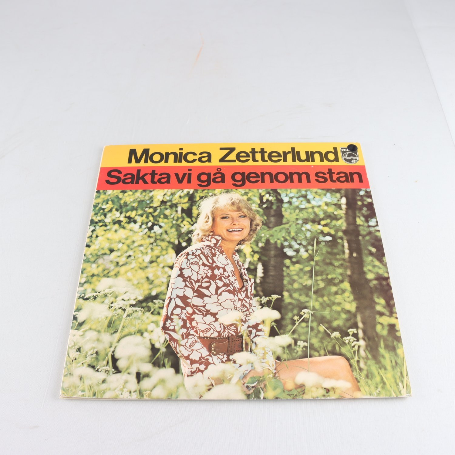 LP Monica Zetterlund, Sakta Vi Gå Genom Stan