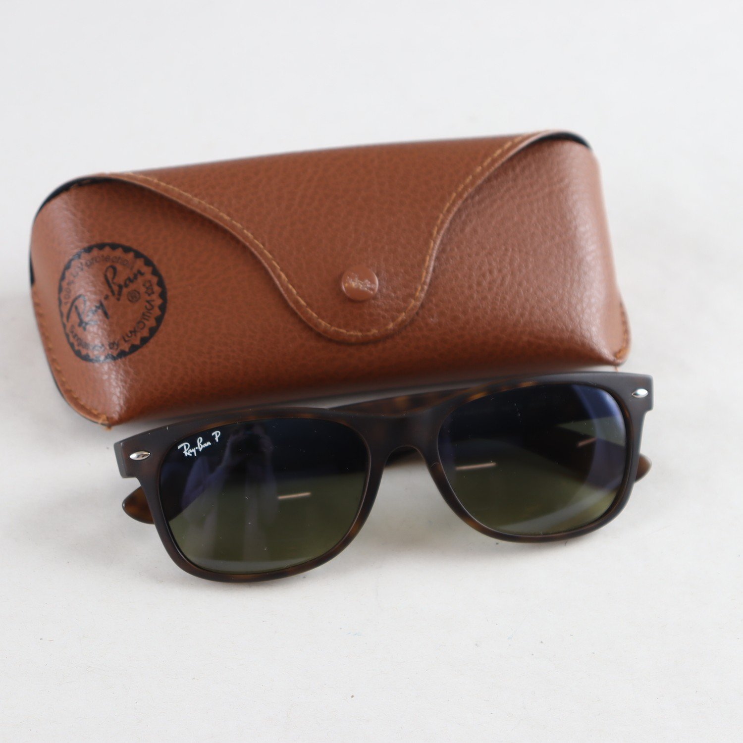 Solglasögon, RayBan, ”new wayfarer” RB2132, sköldpaddsfärgade